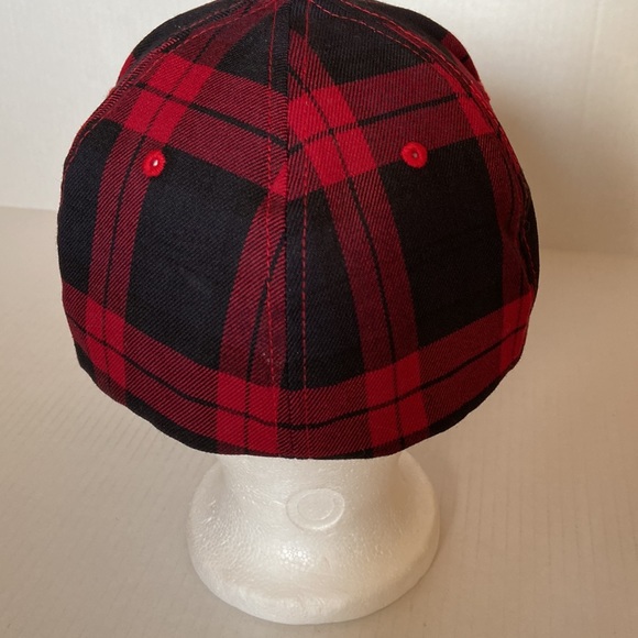 Flexfit Fullback Plaid Cap - Picture 3 of 5